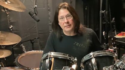 DREAM THEATER's MIKE MANGINI To Release Long-Awaited Solo Album In August